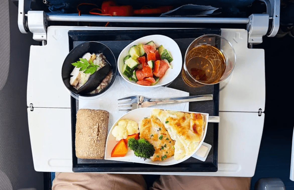 We Asked 7 Nutrition Experts What Not to Eat on a Plane—Here's Their 'Must Avoid' List